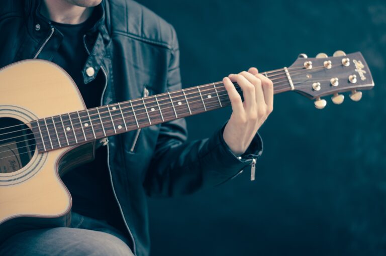 5 Things To Know Before You Start Playing The Guitar